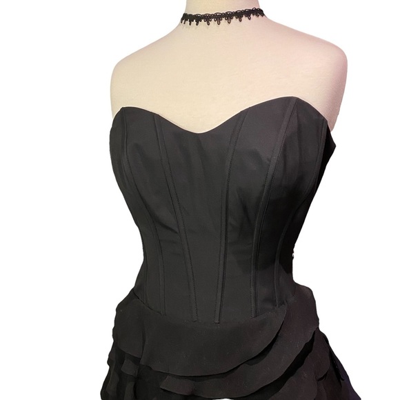 Karen Miller Black Ruffled Dress Size Medium - Picture 7 of 15